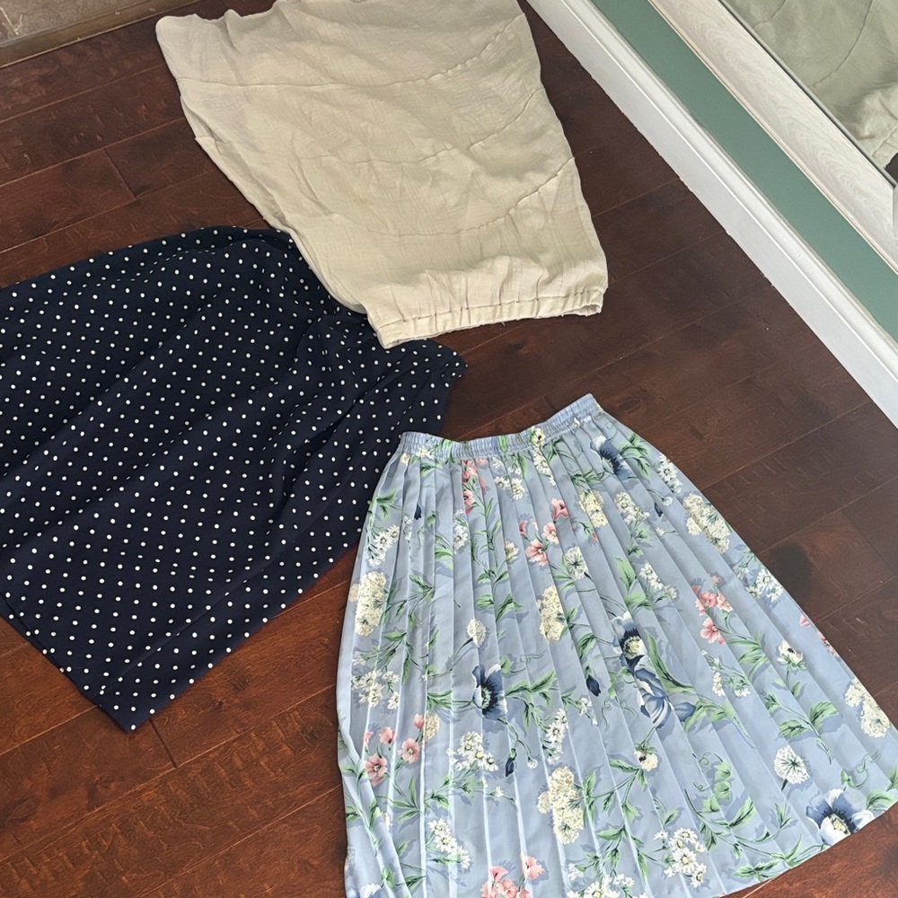 Lot of 3 skirts